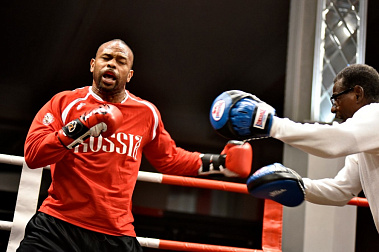 БОЙ ГОДА В ПАРКЕ ЛЕГЕНД